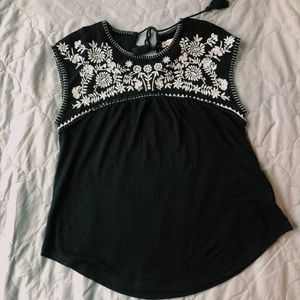 Hollister embroidered top